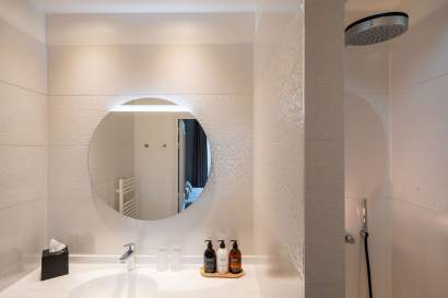 Room L’Invitation Au Voyage Honfleur · Romantic Hotel Normandy