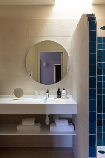 Room L’Invitation Au Voyage Honfleur · Hotel Honfleur Normandy