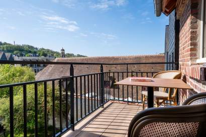 Room L’Invitation Au Voyage Honfleur · Romantic Hotel Normandy